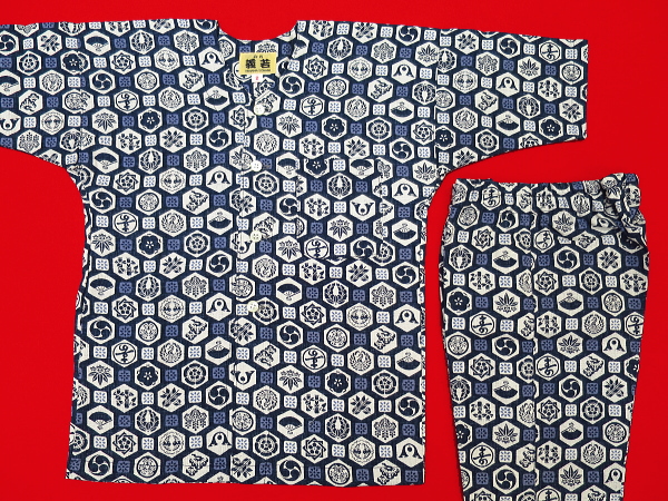 亀甲小紋（鉄紺）１号サイズ（９０）子供鯉口シャツ上下組・義若オリジナル