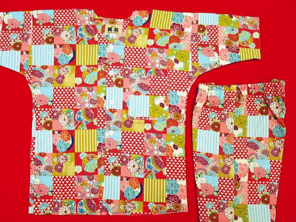 切りばめ市松（赤系）３号サイズ（１１０）子供鯉口シャツ上下組・義若オリジナル