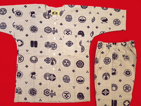 日本文様と家紋（ベージュ）３号サイズ（１１０）子供鯉口シャツ上下組・義若オリジナル