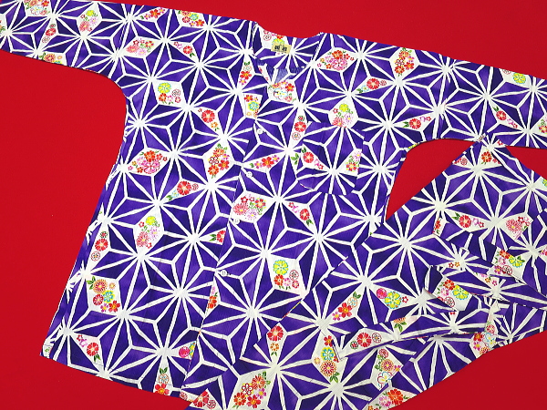 麻の葉紋様に花（紫）小サイズ（Ｓ） 大人鯉口シャツ単品