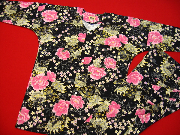 金彩唐獅子牡丹と桜吹雪（黒ピンク）巾広サイズ（３Ｌ） 大人鯉口シャツ単品