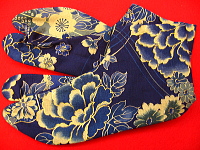 金彩牡丹と桜（藍紺）２３．５ｃｍ 柄足袋・義若オリジナル