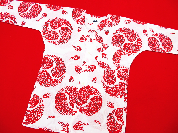 東京いろは 炎・ほむら巴（白赤）大サイズ（Ｌ）　大人鯉口シャツ 注染 手拭生地 綿100%