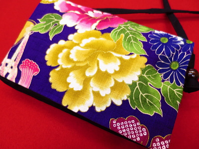 金彩牡丹と桜 (紫） 和柄！お祭りポシェットショルダー