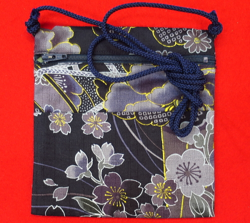 金彩牡丹と桜（藍黒） 和柄！お祭り万能ポシェット