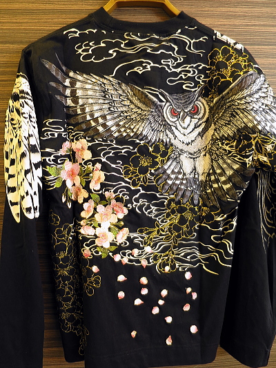 梟桜刺繍（黒）和柄長袖Ｔシャツ  Ｍサイズ