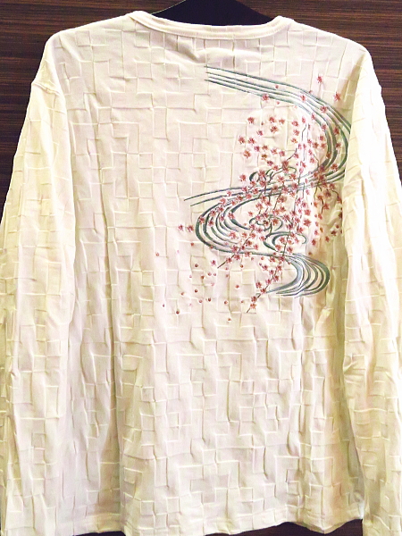 桜流水（白）Ｍサイズ 和柄ヘンリーネック長袖Ｔシャツ 絡繰魂