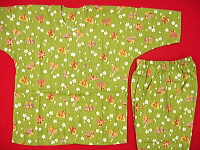 桜と蝶（抹茶緑）１号サイズ（９０）子供鯉口シャツ上下組